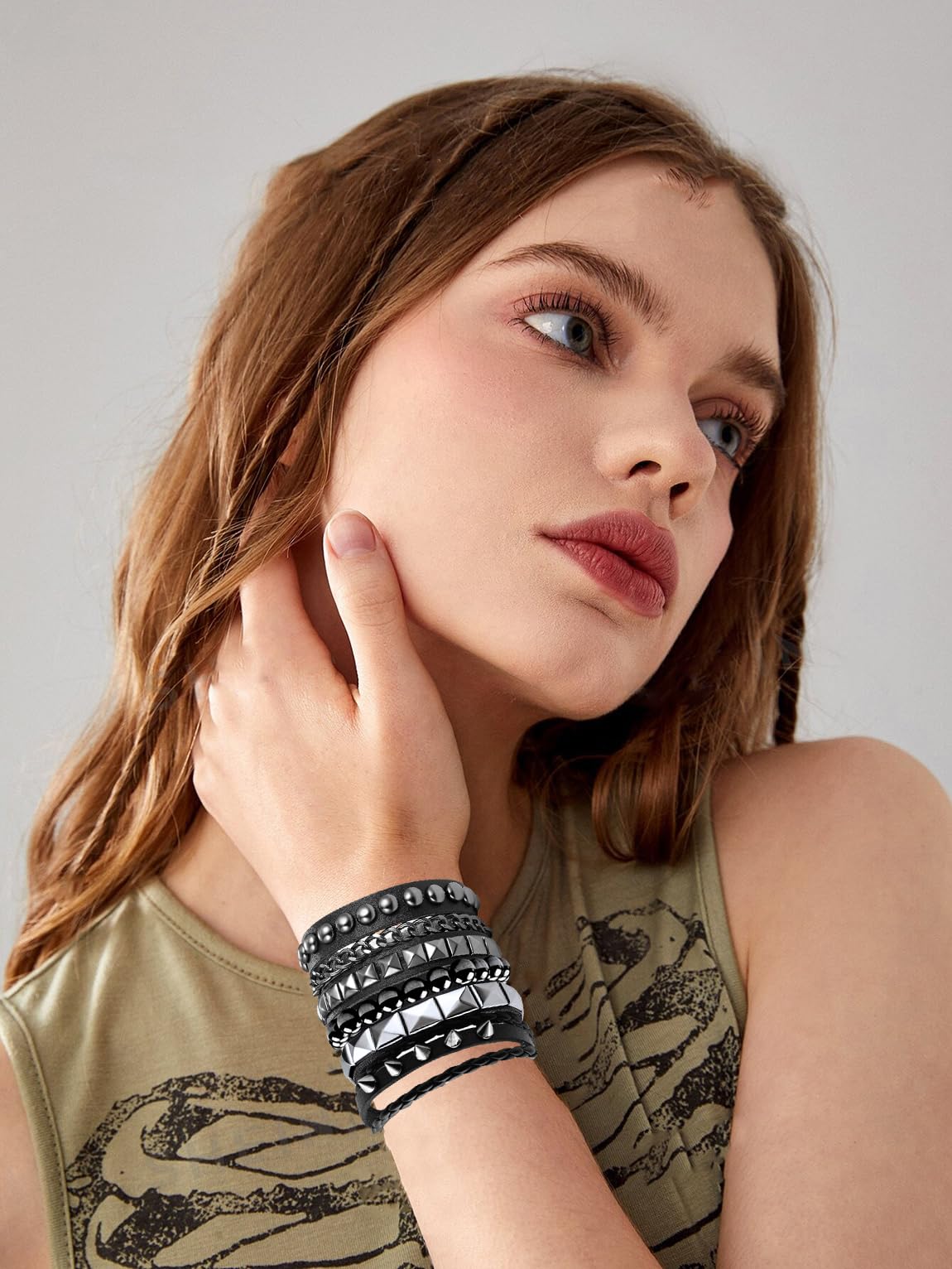 Ulekuke 4 Pcs Punk Rock Leather Studded Bracelets for Men Women 80s Gothic Spike Cuff Bracelet Set Emo Accessories for Rocker Outfits(BKQ-SR)